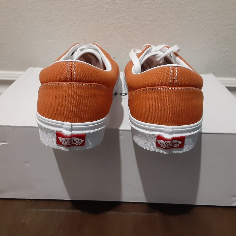 Vans - Picture 4 of 4